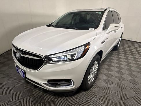 Used 2021 Buick Enclave Essence w/ Sound and Sites Package AWD/4WD image 6
