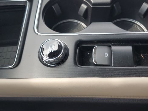 New 2026 Lincoln Corsair Premiere image 24