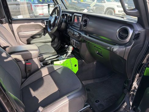 Used 2023 Jeep Wrangler Sport image 21