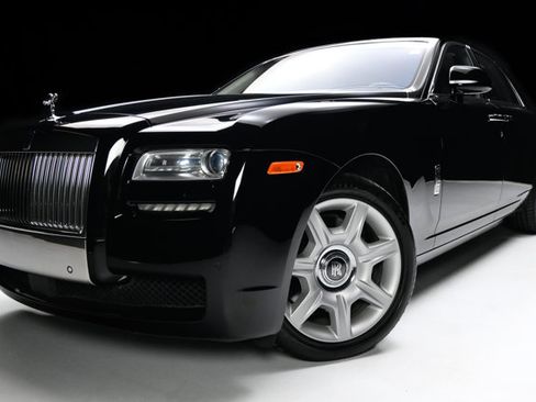 Used 2012 Rolls-Royce Ghost RWD image 25