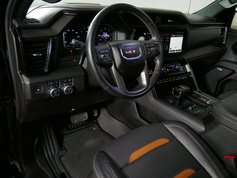 Used 2025 GMC Sierra 1500 AT4 w/ AT4 Premium Package AWD/4WD image 12