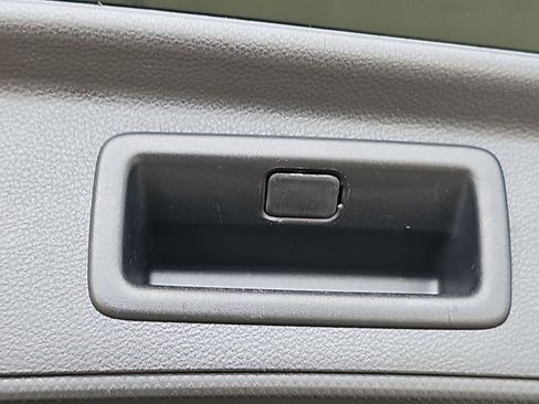 Certified 2024 Subaru Forester Premium AWD/4WD image 16