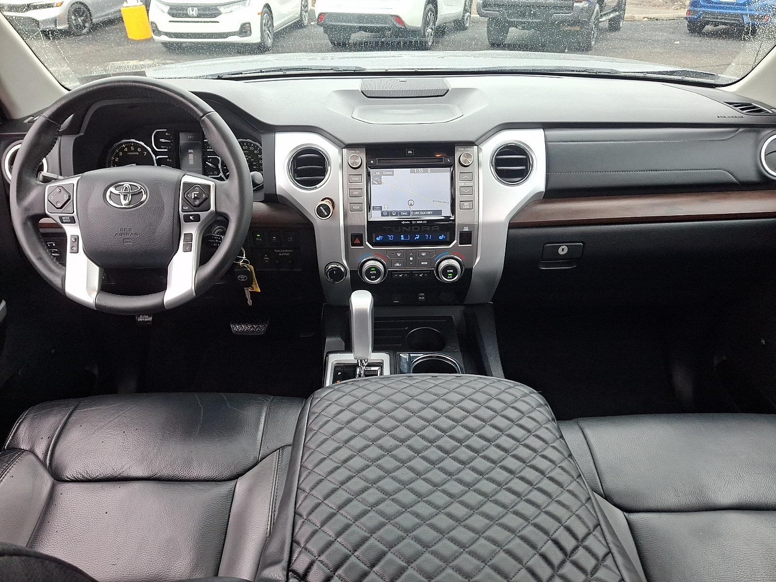 Used 2018 Toyota Tundra Limited w/ Limited Premium Package AWD/4WD image 11