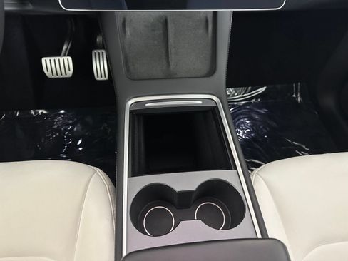 Used 2023 Tesla Model Y Performance AWD/4WD image 18