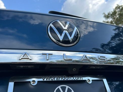 Certified 2021 Volkswagen Atlas Cross Sport SE AWD/4WD image 45