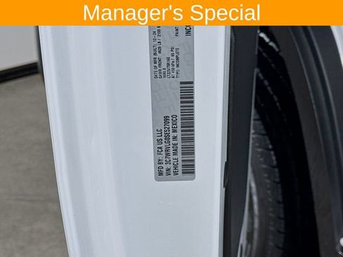 Used 2025 RAM ProMaster 3500 w/ Quick Order Package 22G SLT FWD image 22