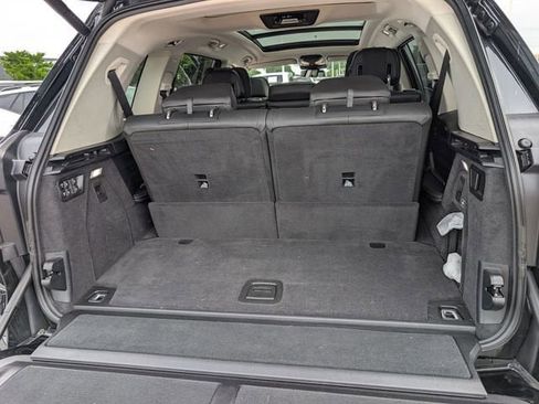 Used 2025 BMW X7 xDrive40i w/ Premium Package image 29