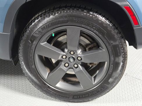 Used 2020 Land Rover Defender 110 HSE image 10