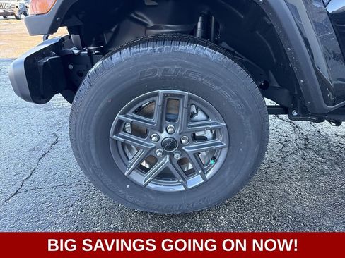 New 2025 Jeep Gladiator Sport image 17