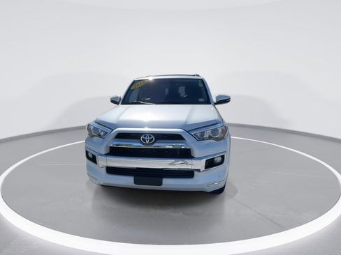 Used 2018 Toyota 4Runner Limited image 3