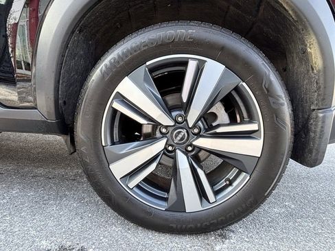 Used 2023 Nissan Rogue SL w/ SL Premium Package image 19