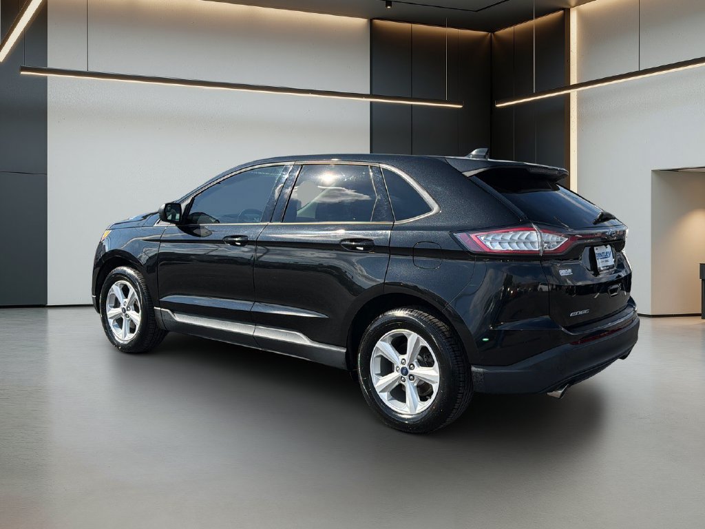 Used 2015 Ford Edge SE w/ Cargo Accessory Package FWD image 3