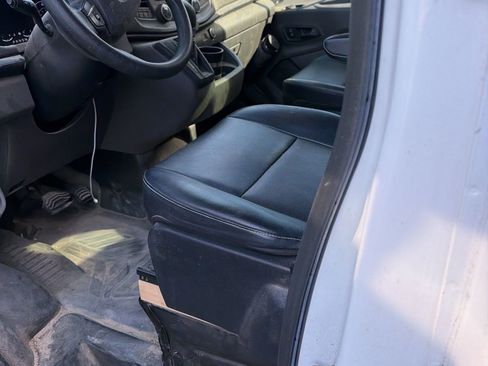 Used 2020 Ford Transit 250 Medium Roof w/ Load Area Protection Package RWD image 10