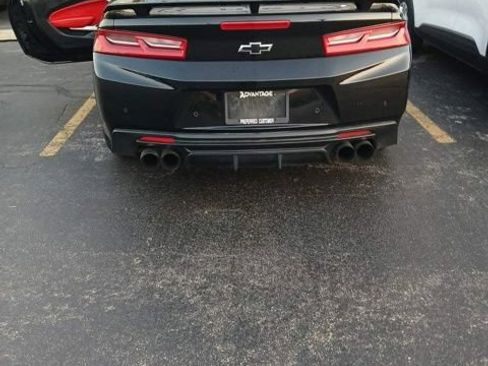 Used 2017 Chevrolet Camaro SS RWD image 6