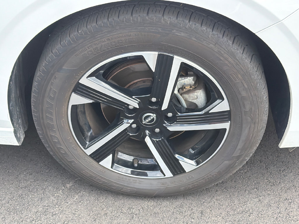 Used 2024 Nissan Sentra SV FWD image 12