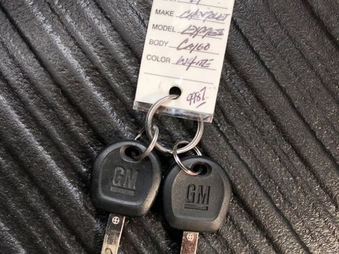 Used 2024 Chevrolet Express 2500 w/ Driver Convenience Package image 29