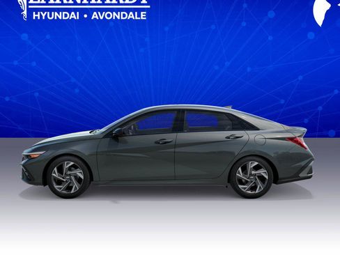 New 2026 Hyundai Elantra SEL Sport FWD image 3