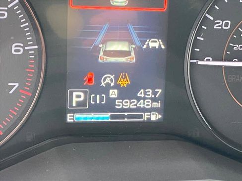 Used 2020 Subaru Crosstrek 2.0i Premium image 14