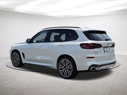 Used 2025 BMW X5 xDrive40i w/ M Sport Package AWD/4WD image 5