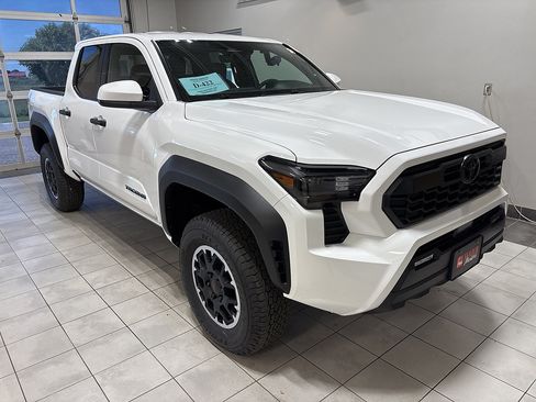 New 2026 Toyota Tacoma TRD Off-Road AWD/4WD image 5