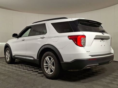 Used 2020 Ford Explorer XLT w/ Equipment Group 202A AWD/4WD image 7