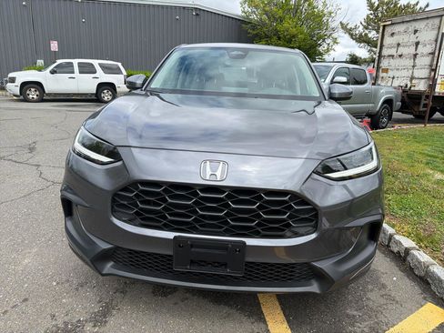 Used 2025 Honda HR-V LX image 2