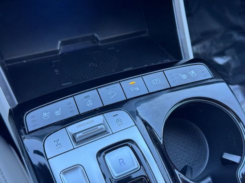 Used 2024 Hyundai Tucson Limited image 36