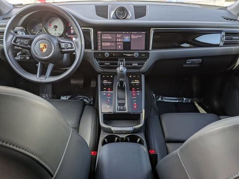 Used 2023 Porsche Macan S image 19