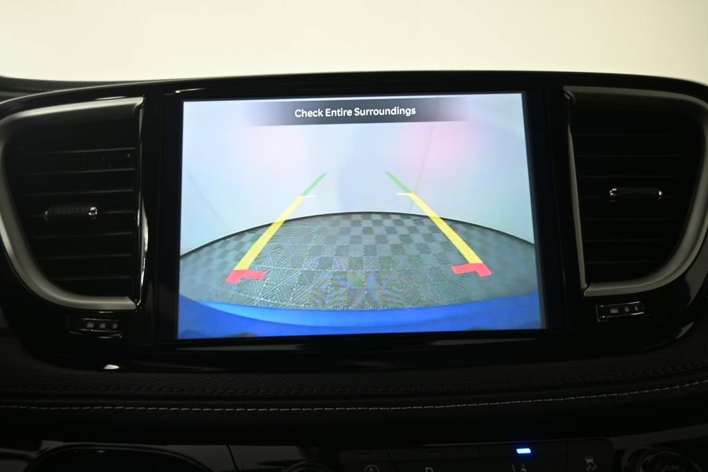 New 2027 Chrysler Pacifica Select AWD/4WD image 31