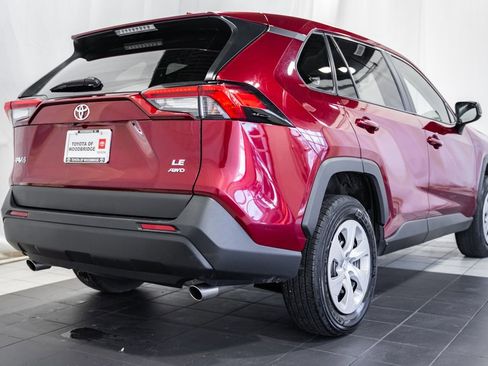 Used 2024 Toyota RAV4 LE image 4