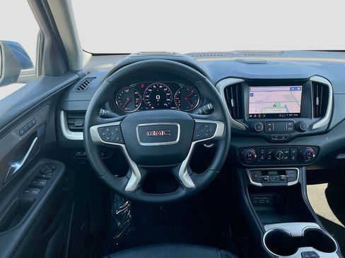 Used 2024 GMC Terrain Denali w/ Denali Premium Package AWD/4WD image 24