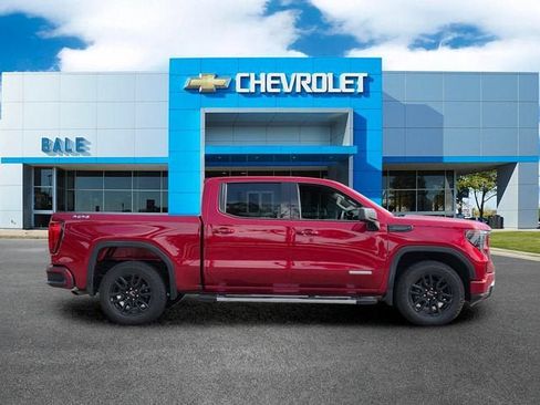 Used 2024 GMC Sierra 1500 Elevation AWD/4WD image 2