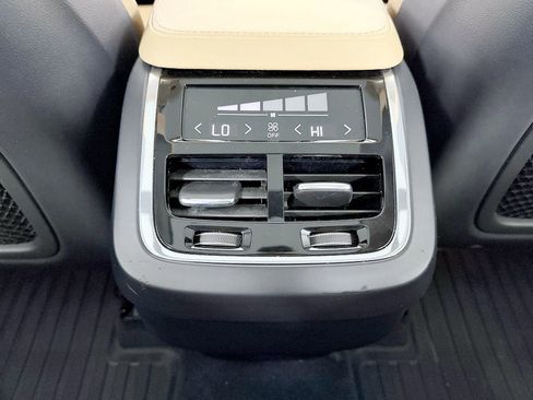 Used 2016 Volvo XC90 T6 Momentum w/ Protection Package Plus AWD/4WD image 55
