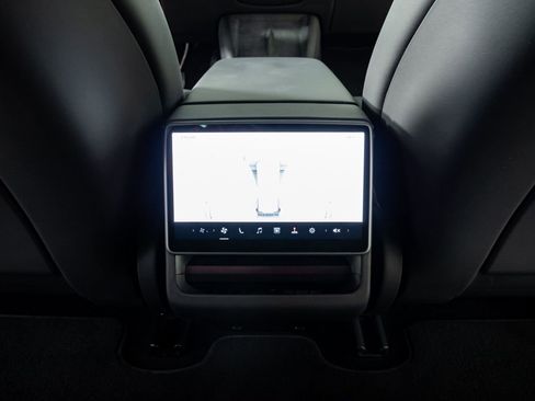 Used 2024 Tesla Model 3 Standard Range image 19