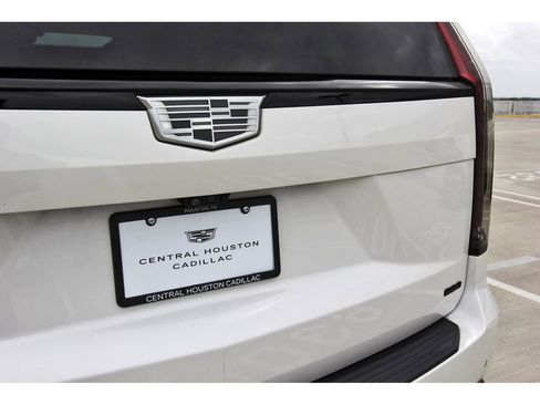 Used 2021 Cadillac Escalade Sport w/ Driver Assist Tech Package AWD/4WD image 32