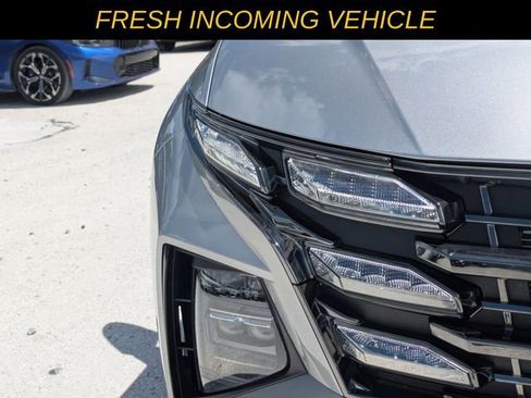 Used 2025 Hyundai Tucson Limited image 8