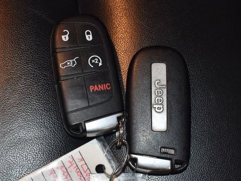 Used 2021 Jeep Grand Cherokee Limited w/ Trailer Tow Group IV AWD/4WD image 29