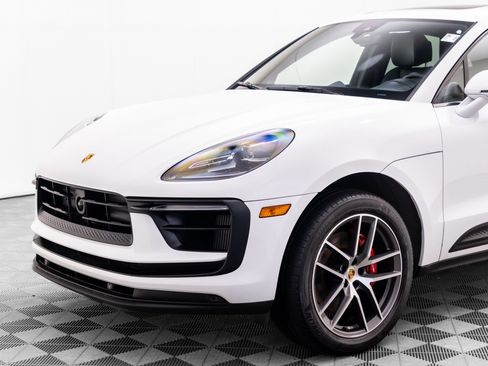 Used 2023 Porsche Macan S AWD/4WD image 37