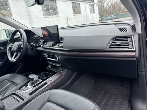 Used 2021 Audi Q5 Premium Plus image 16
