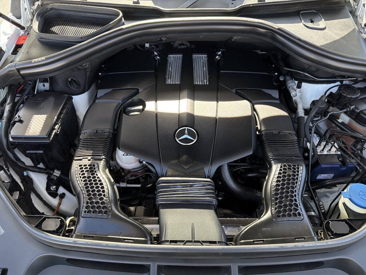 Used 2015 Mercedes-Benz GL 450 4MATIC image 13