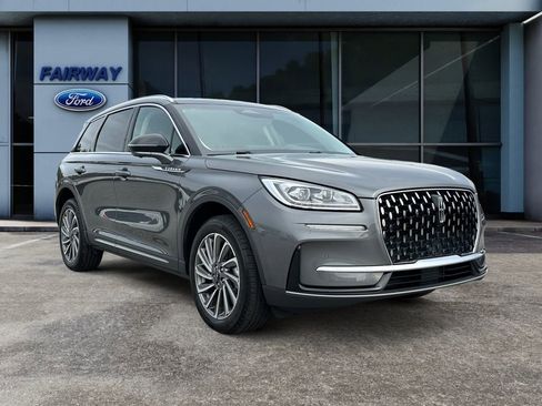 Used 2024 Lincoln Corsair Reserve w/ Equipment Group 201A image 3