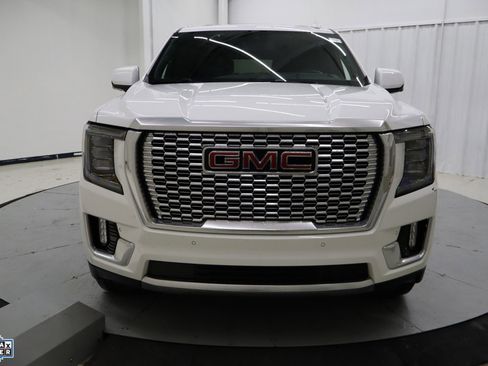 Used 2024 GMC Yukon XL Denali image 9