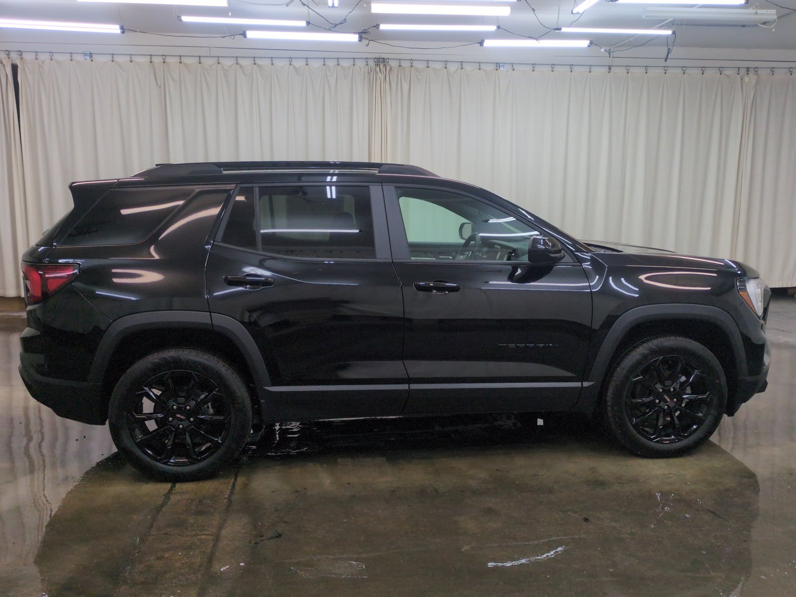 New 2027 GMC Terrain Elevation w/ Elevation Premium Package AWD/4WD image 4
