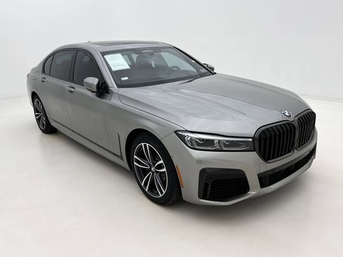 Certified 2022 BMW 740i xDrive w/ M Sport Package image 2