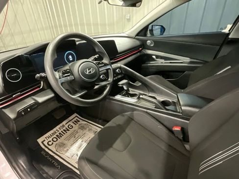 Used 2024 Hyundai Elantra SEL FWD image 9