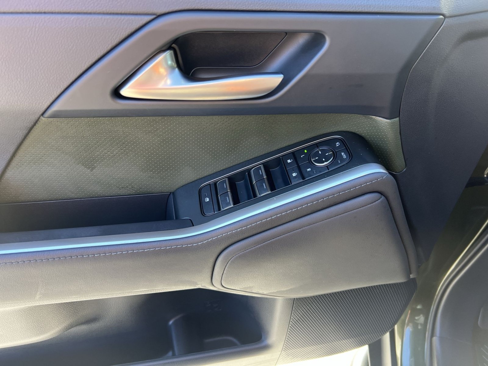 Used 2024 Lexus GX 550 AWD/4WD image 15