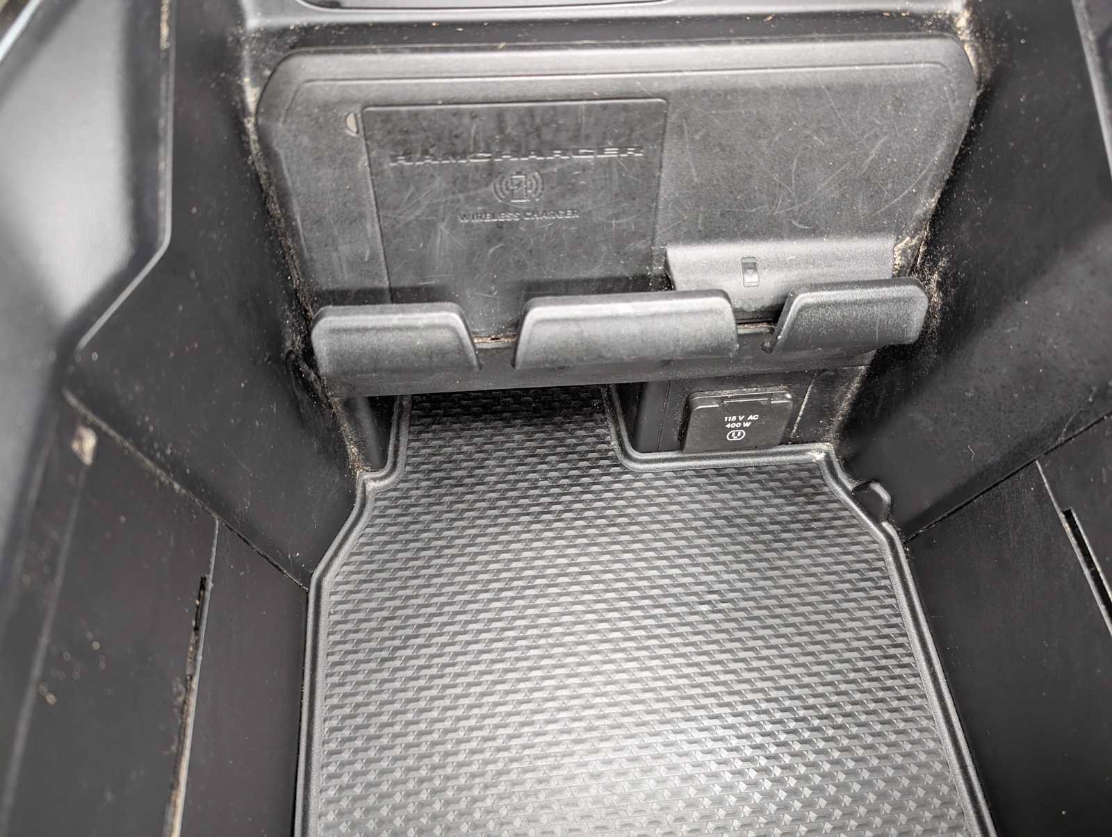 Used 2019 RAM 1500 Laramie AWD/4WD image 34
