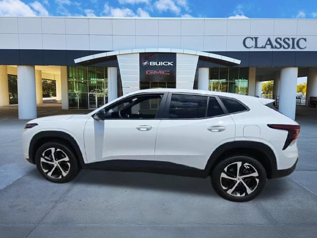 Used 2025 Chevrolet Trax RS w/ Driver Confidence Package FWD image 5