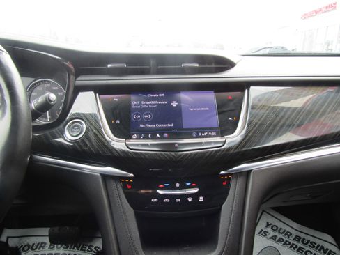 Used 2020 Cadillac XT6 Premium Luxury image 10