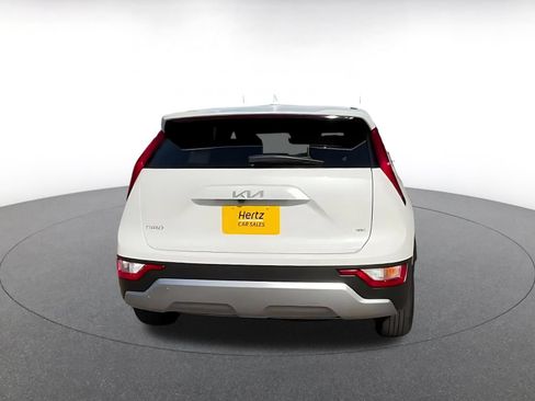 Used 2026 Kia Niro LX FWD image 12